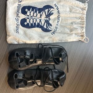 Antonio Pacelli Irish Dance Ghillies Black Leather Youth approx girls 12/13